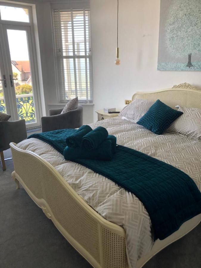 Lazy Waves Boutique B&B New Quay Dış mekan fotoğraf