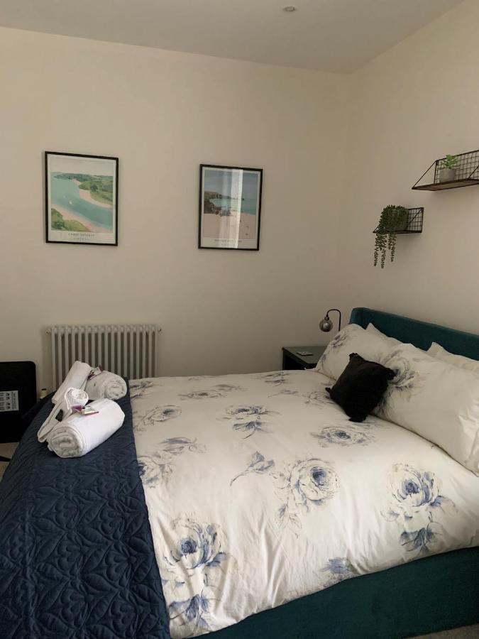 Lazy Waves Boutique B&B New Quay Dış mekan fotoğraf