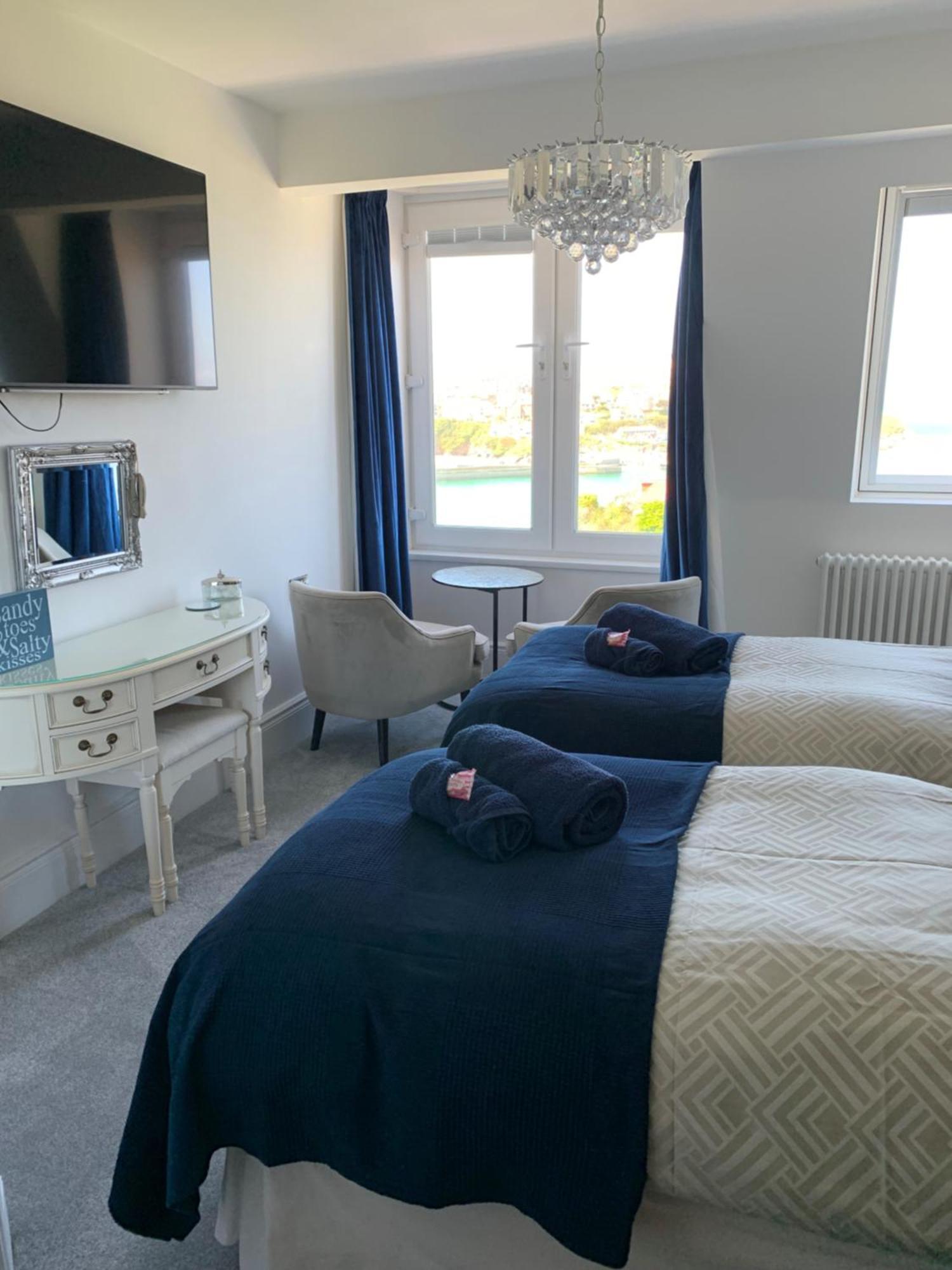 Lazy Waves Boutique B&B New Quay Dış mekan fotoğraf