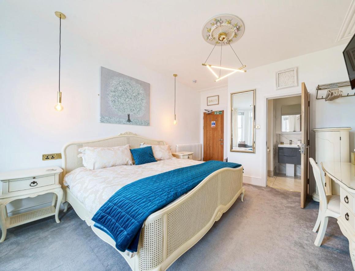 Lazy Waves Boutique B&B New Quay Dış mekan fotoğraf